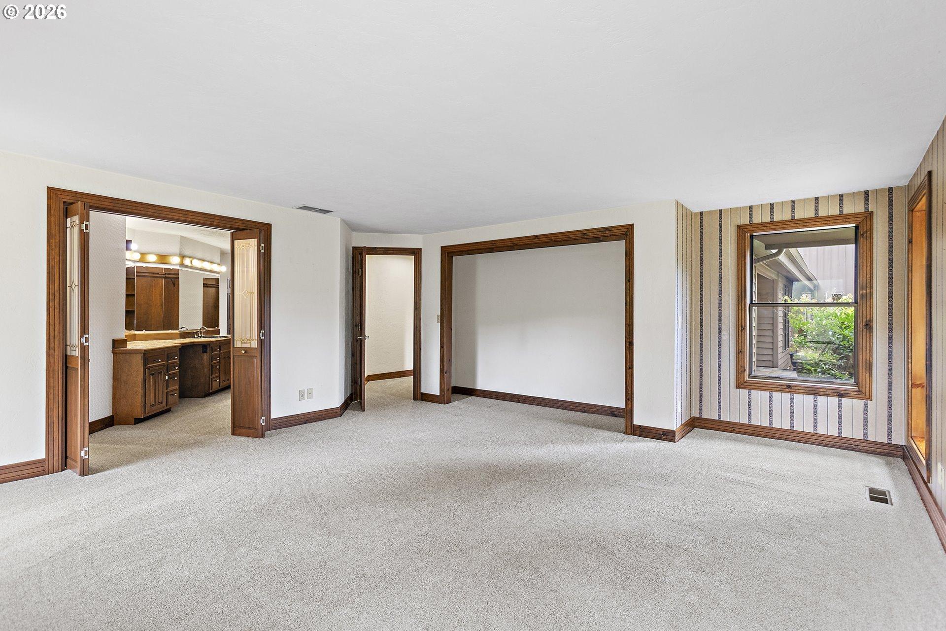 1000 Oak Grove Road Salem, OR 97304 - Photo 12 of 48 Gallery Image 12