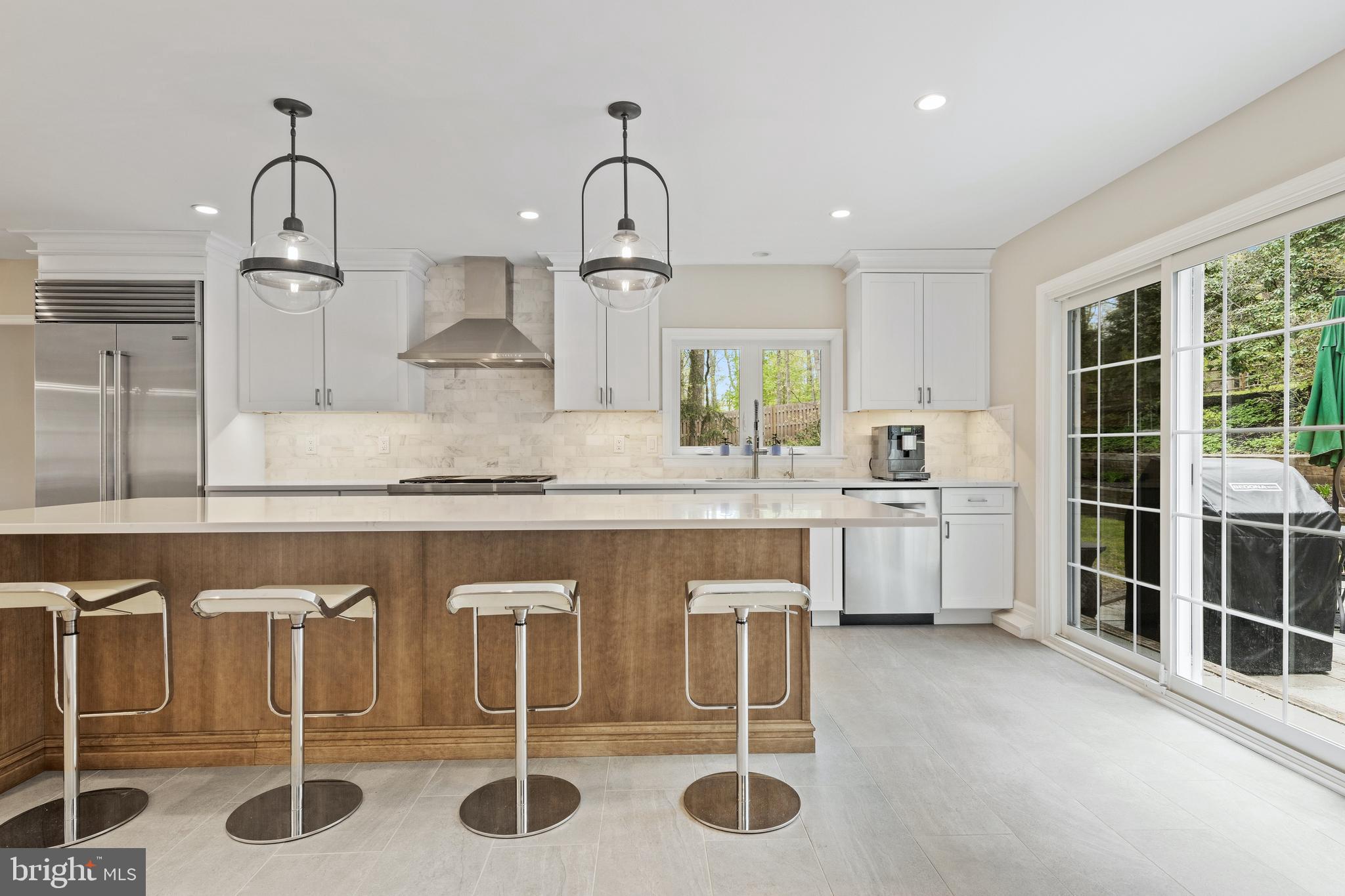 561 Bair Road Berwyn, PA 19312 - Photo 25 of 40 Plenty of seating at the island