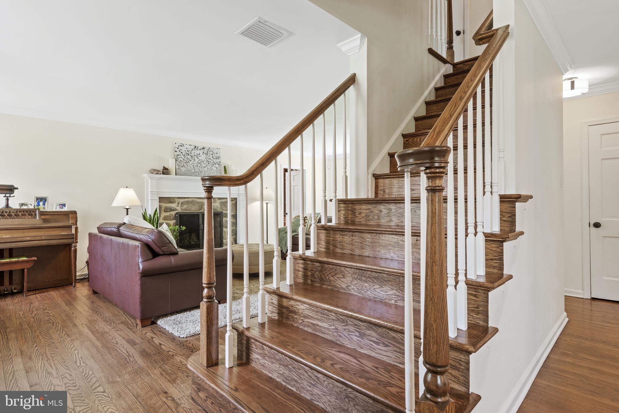 561 Bair Road Berwyn, PA 19312 - Photo 9 of 40 Newly Opened stairway