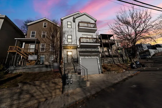 $2,700 | 45 Cliff Street, Unit 2, Paterson, NJ 07522