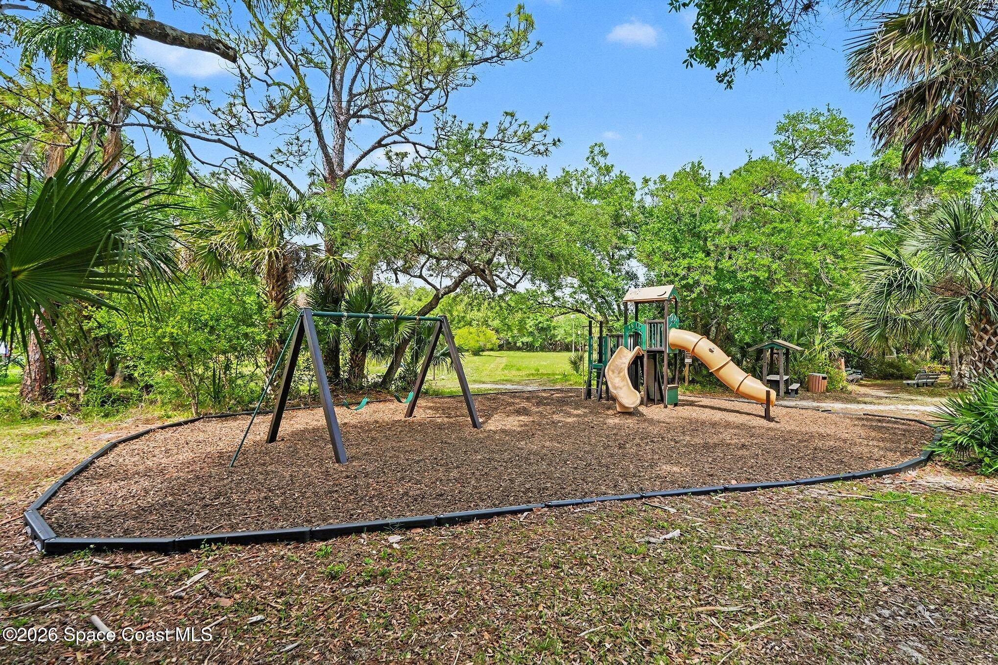 5798 Carissa Road Melbourne, FL 32904 - Photo 27 of 38 030_file_1110