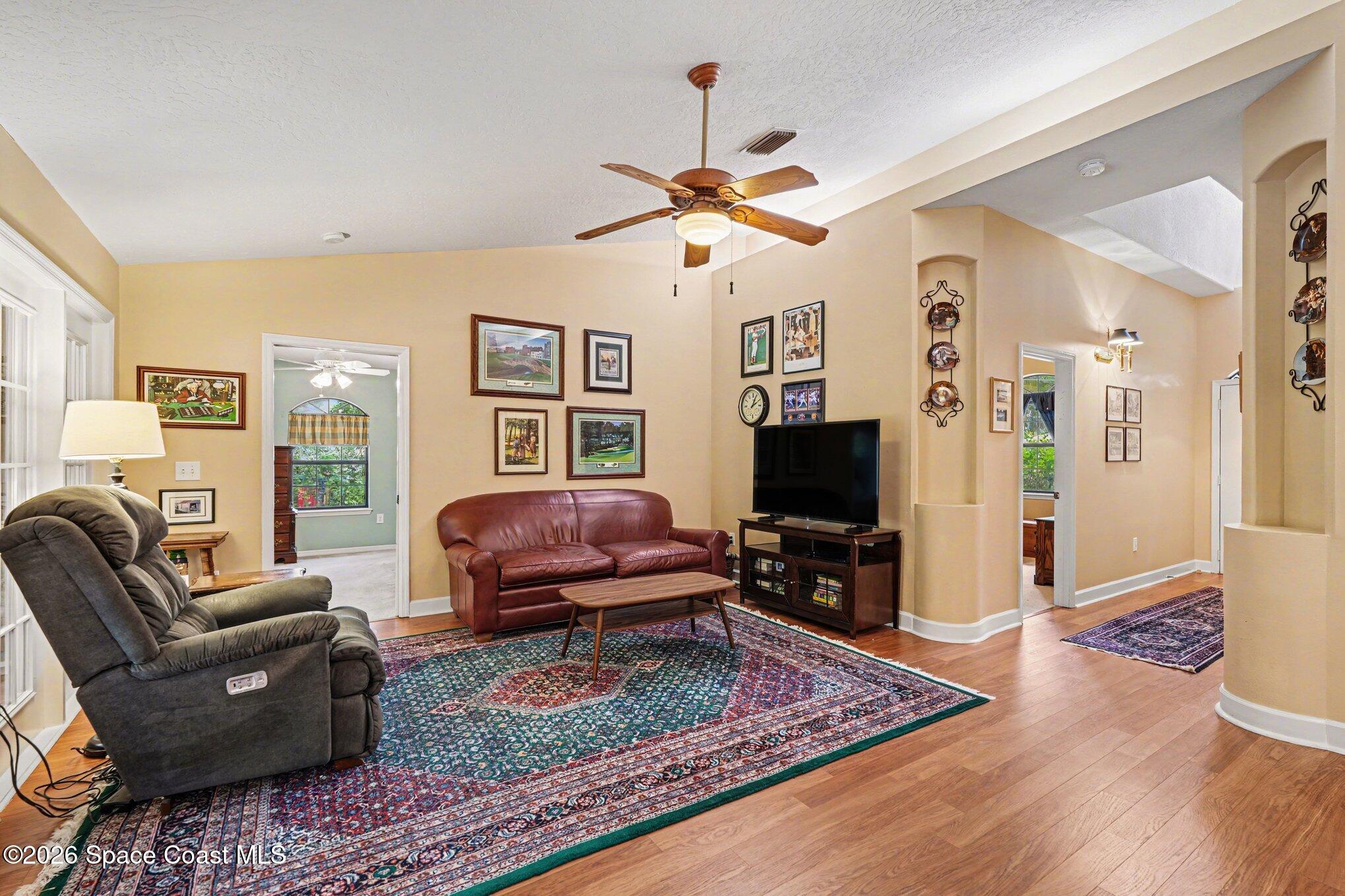 5798 Carissa Road Melbourne, FL 32904 - Photo 6 of 38 008_file_9273