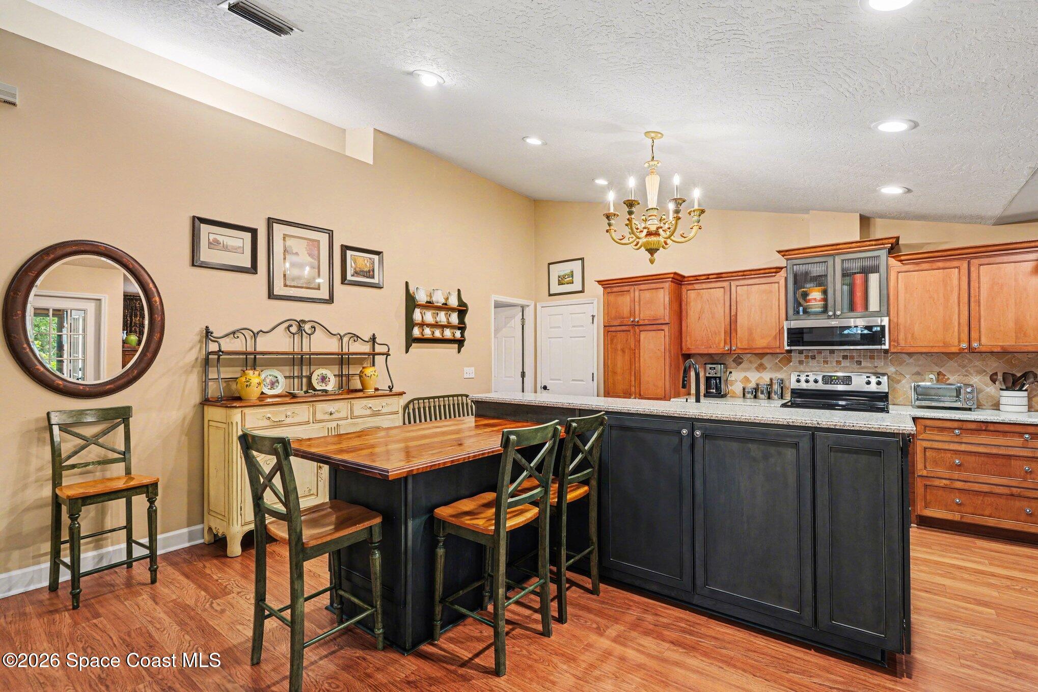 5798 Carissa Road Melbourne, FL 32904 - Photo 7 of 38 010_file_5037