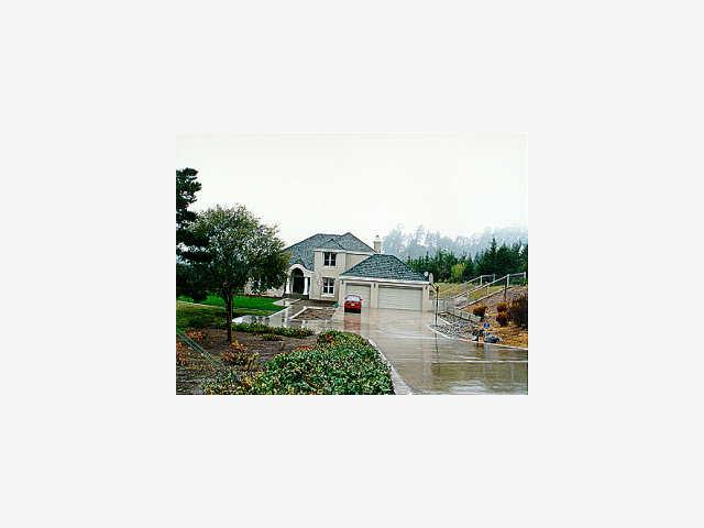 a picture of houses with yard