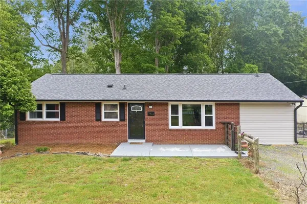 $279,000 | 5414 Eastcrest Road, McLeansville, NC 27301