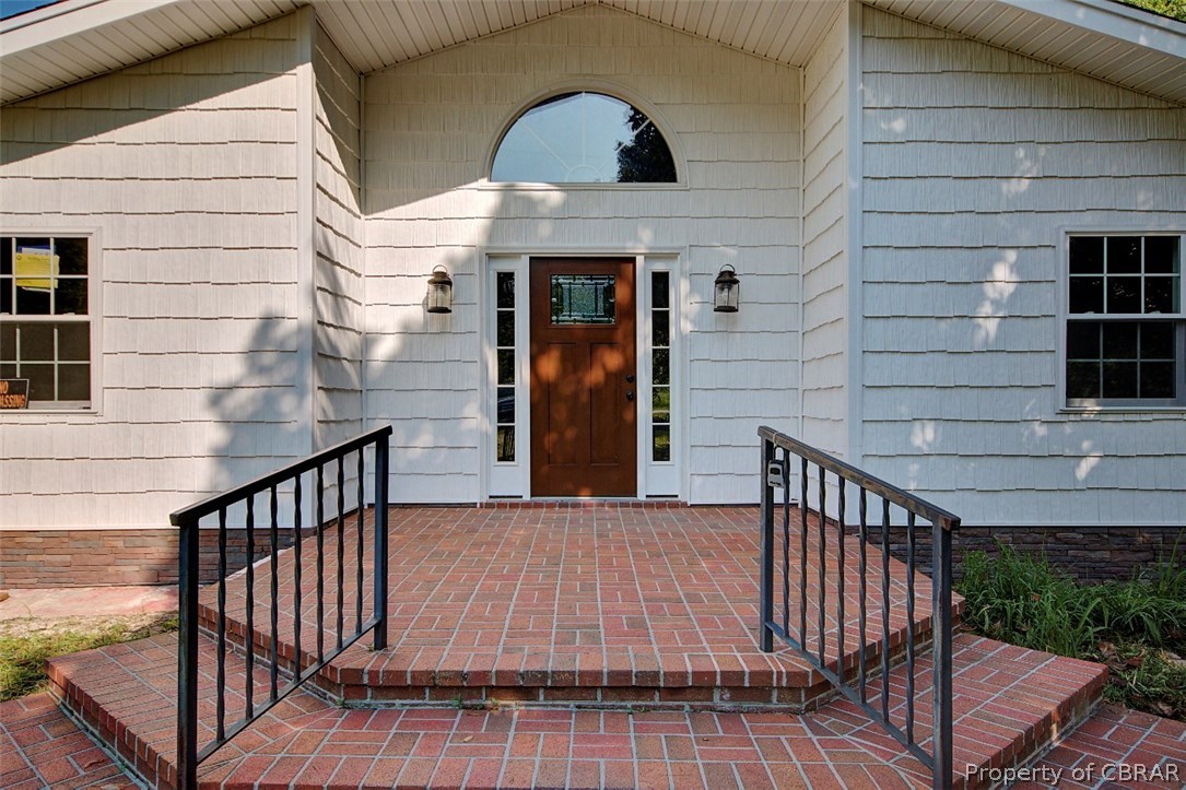 8603 Back Creek Road Gloucester, VA 23061 - Photo 4 of 27 Gallery Image 4