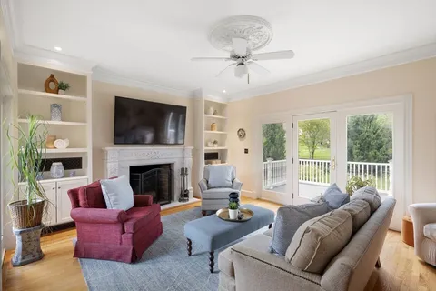 $1,249,000 | 4 Harborview Road, Hull, MA 02045