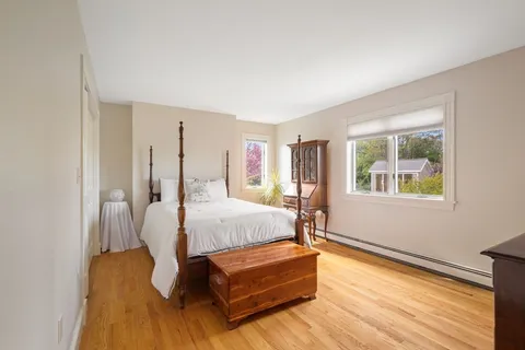 $1,249,000 | 4 Harborview Road, Hull, MA 02045
