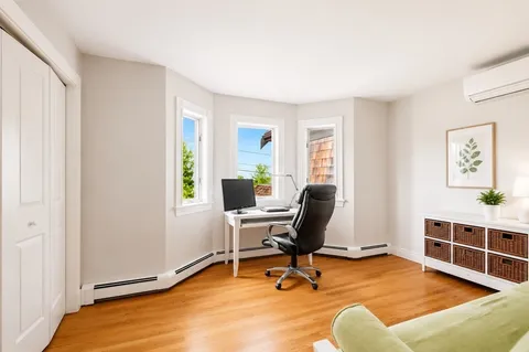 $1,249,000 | 4 Harborview Road, Hull, MA 02045