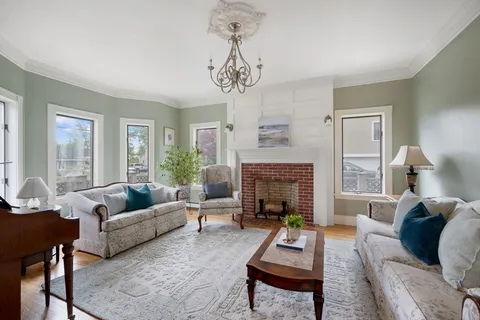 $1,249,000 | 4 Harborview Road, Hull, MA 02045