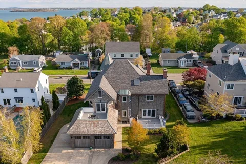$1,249,000 | 4 Harborview Road, Hull, MA 02045