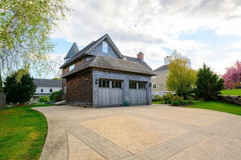 $1,249,000 | 4 Harborview Road, Hull, MA 02045
