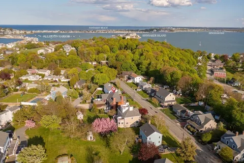 $1,249,000 | 4 Harborview Road, Hull, MA 02045