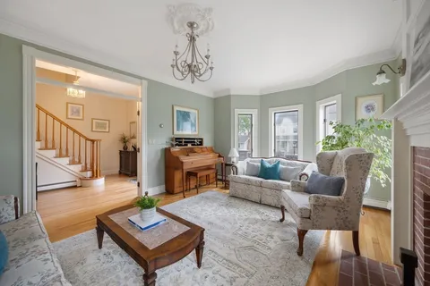 $1,249,000 | 4 Harborview Road, Hull, MA 02045