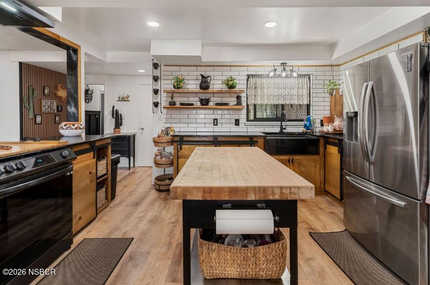 809 East Barton Avenue Lompoc, CA 93436 - Photo 6 of 23 Screenshot 2026-04-01 10.16.58 AM