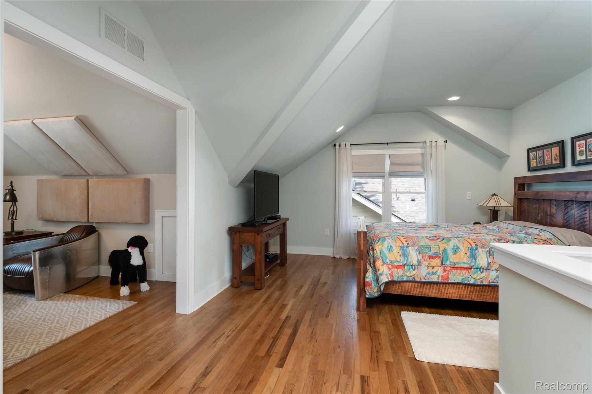 307 Linwood Avenue Rochester, MI 48307 - Photo 12 of 47 Primary suite