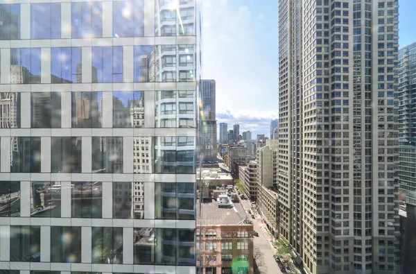 $210,000 | 405 North Wabash Avenue, Unit 1305, Chicago, IL 60611