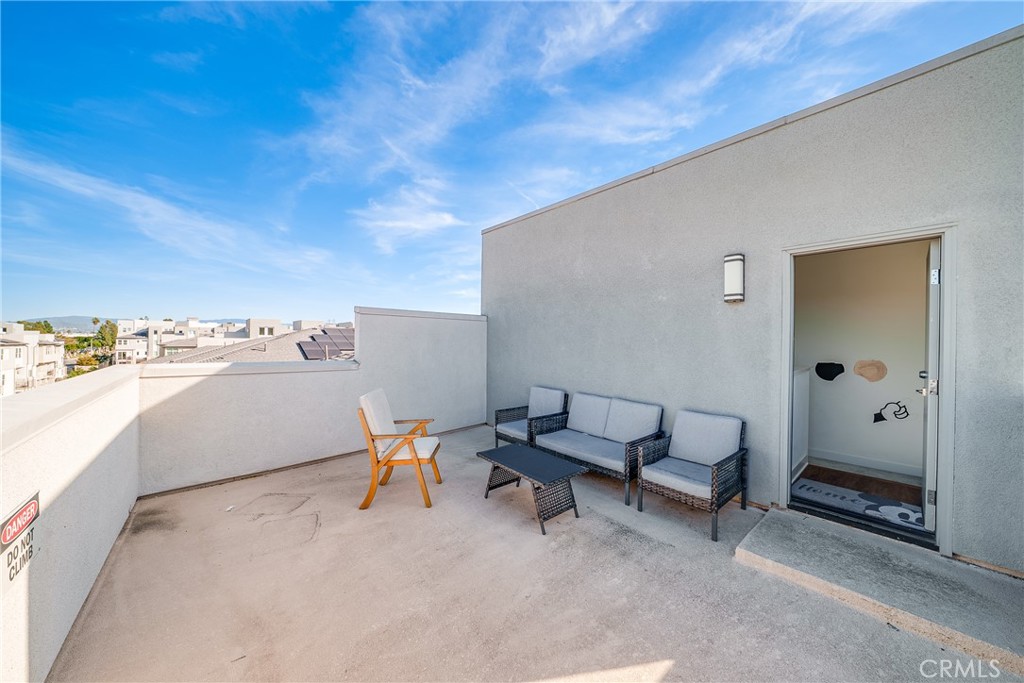 1602 West Bushell Street Anaheim, CA 92805 - Photo 28 of 31 a room with furniture