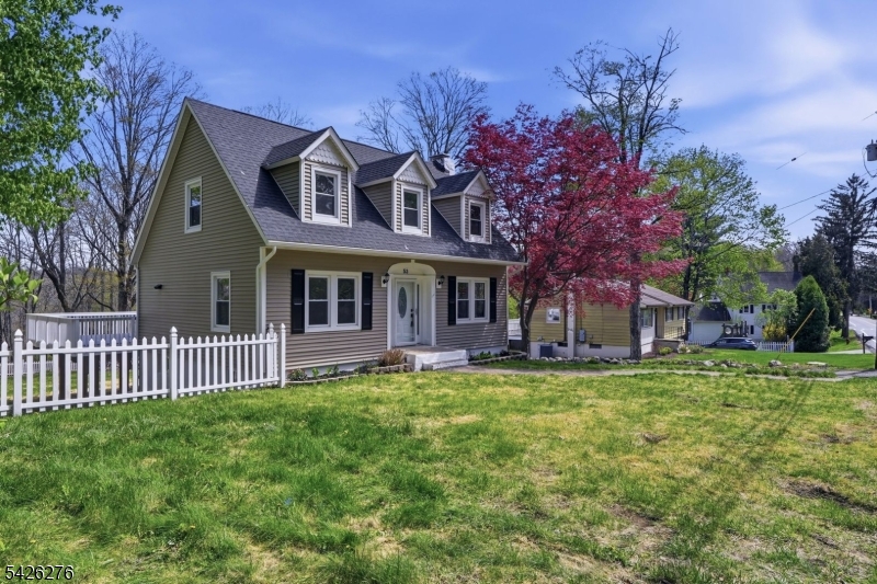 53 Brooklyn Road Stanhope, NJ 07874 - Photo 2 of 23