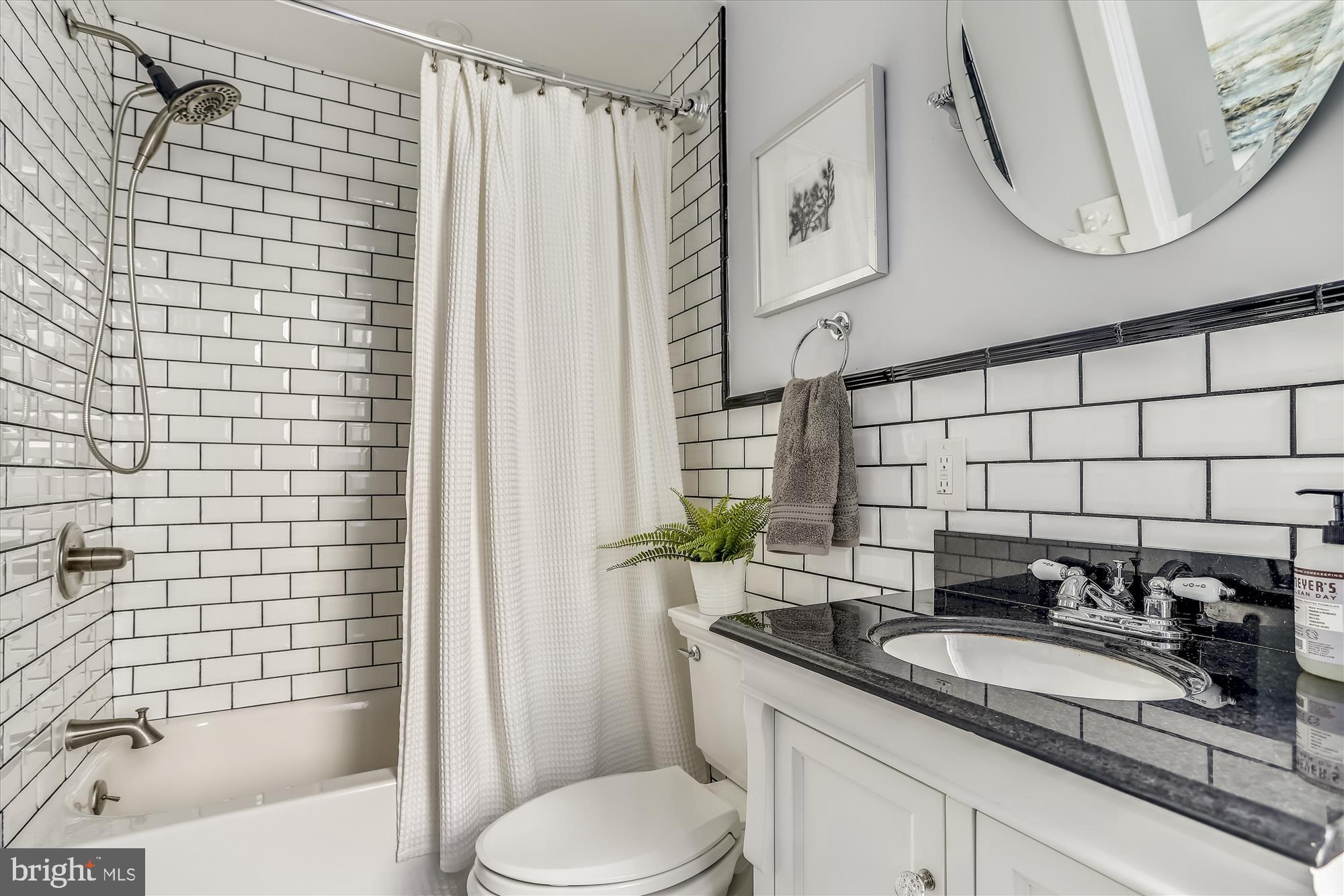 1863 Kalorama Road Northwest, Unit 1A Washington, DC 20009 - Photo 14 of 18 Gallery Image 14