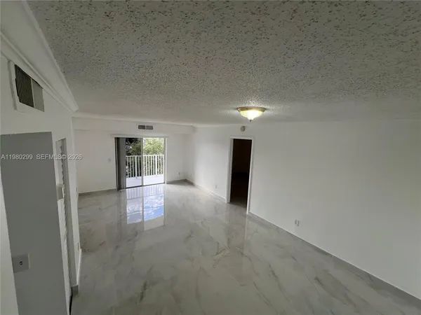 $279,000 | 8260 Southwest 210th Street, Unit 302, Cutler Bay, FL 33189