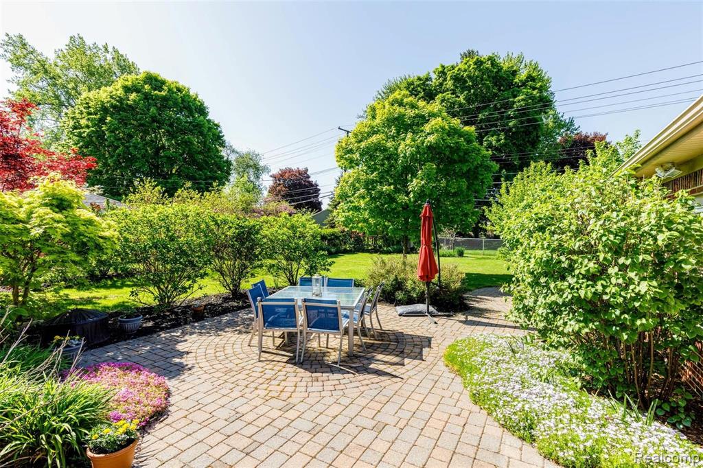 759 Shoreham Road Grosse Pointe Woods, MI 48236 - Photo 44 of 59