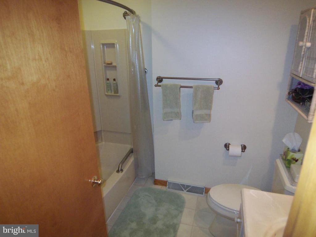 660 Snyder Road Lititz, PA 17543 - Photo 18 of 19