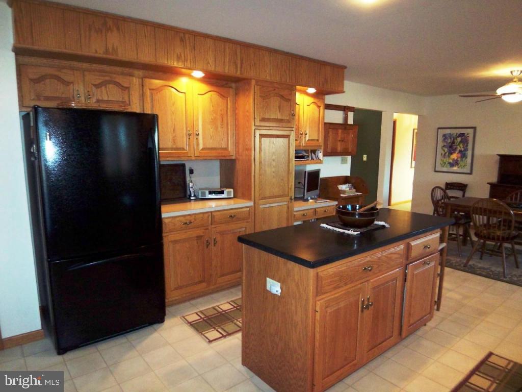 660 Snyder Road Lititz, PA 17543 - Photo 7 of 19