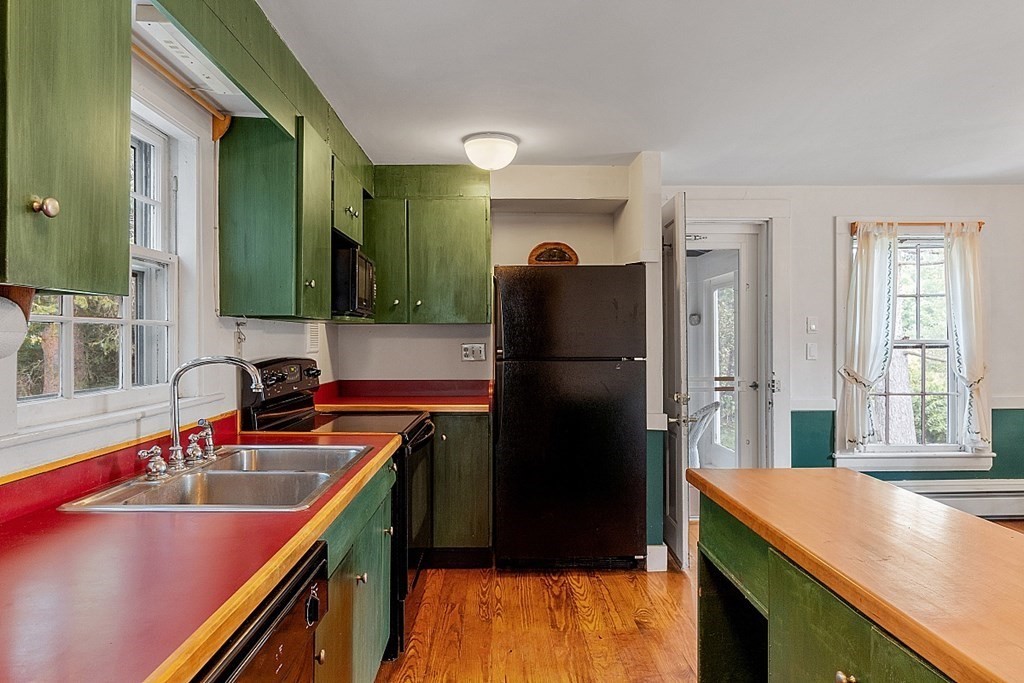 45 Wayside Inn Road Framingham, MA 01701 - Photo 10 of 32