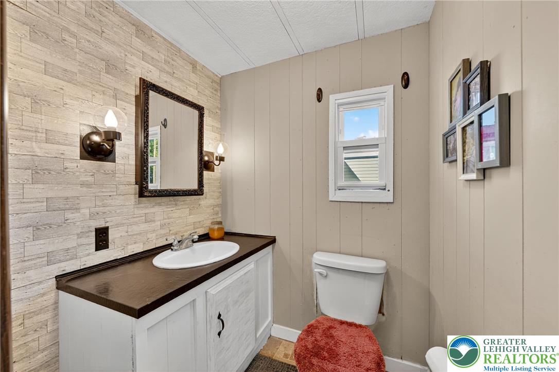 8220 Airport Road, Unit 4 Bath, PA 18014 - Photo 22 of 28