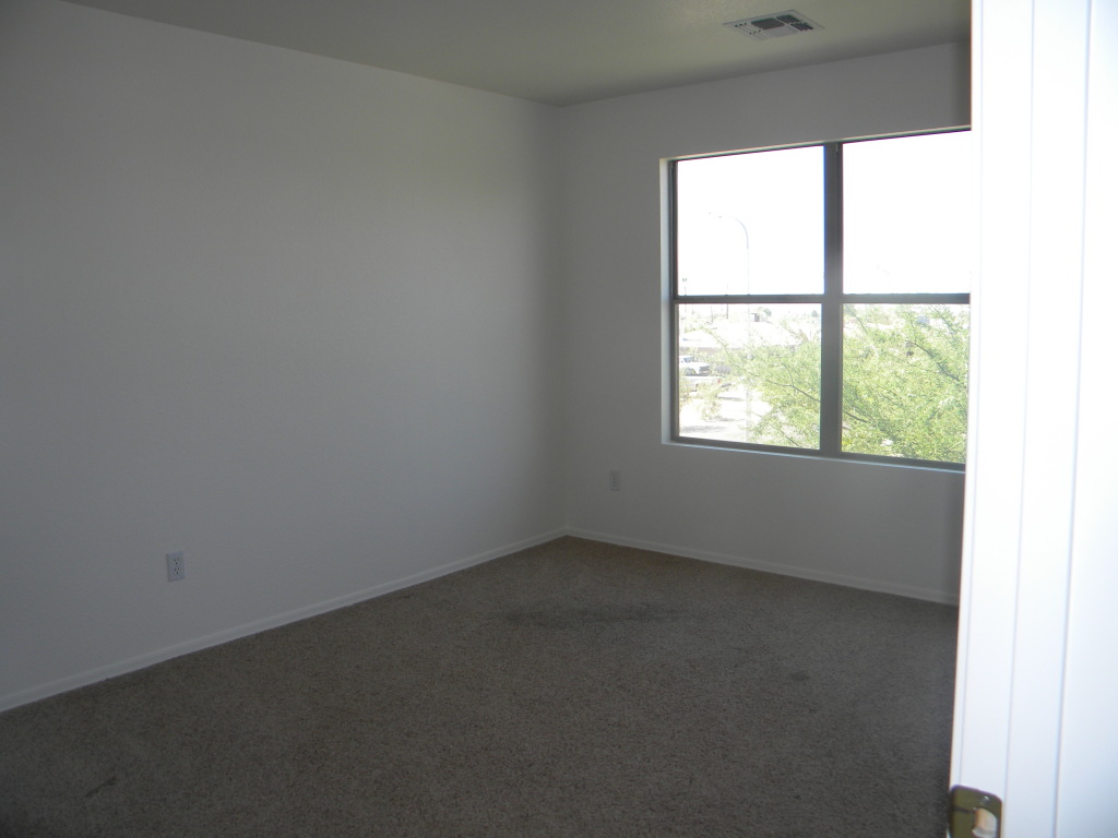 15 West Hayduk Road Phoenix, AZ 85041 - Photo 6 of 18 Bedroom 3