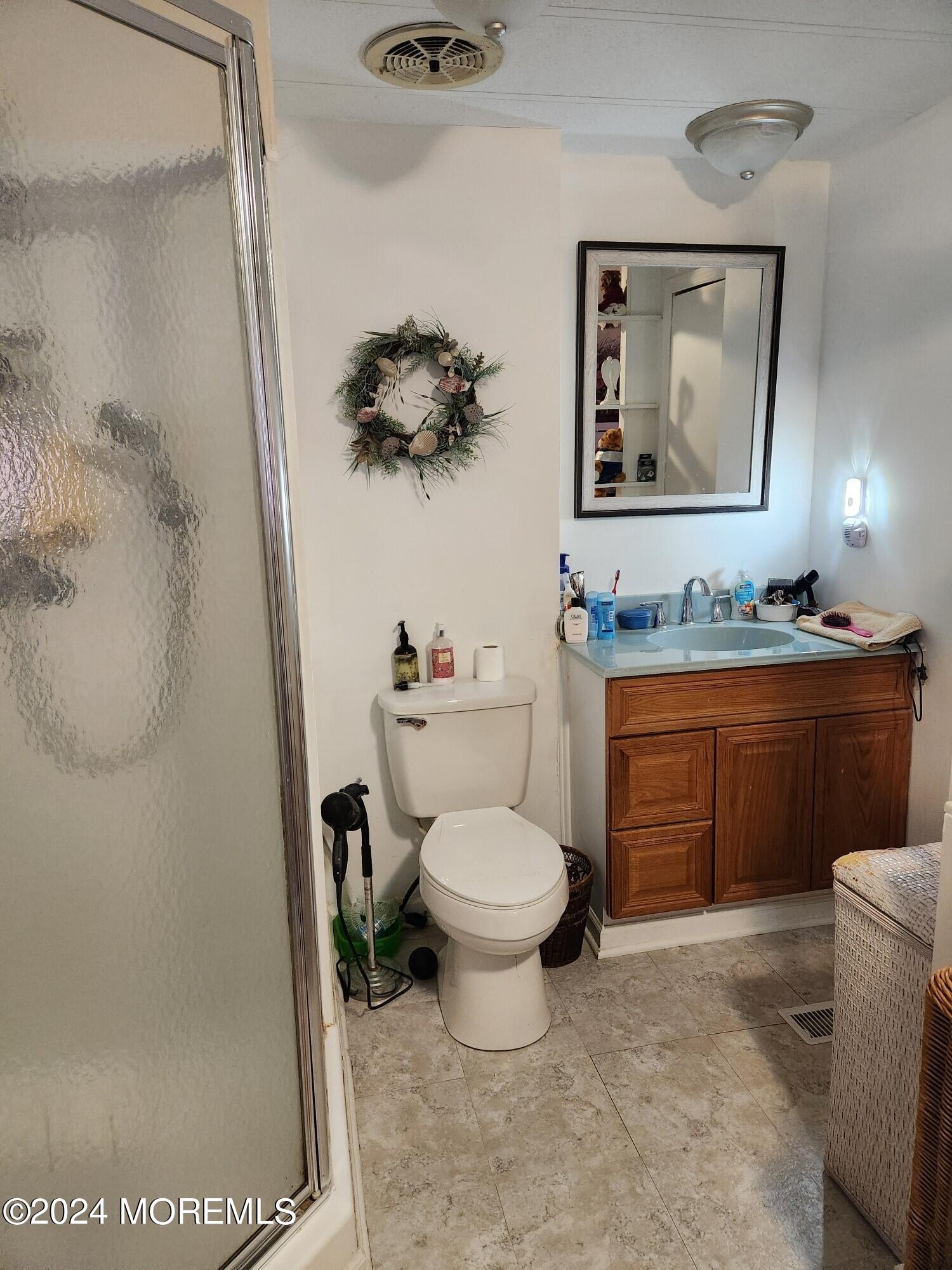 8 Eagle Road Jackson, NJ 08527 - Photo 17 of 21 8 Eagle Primary bath