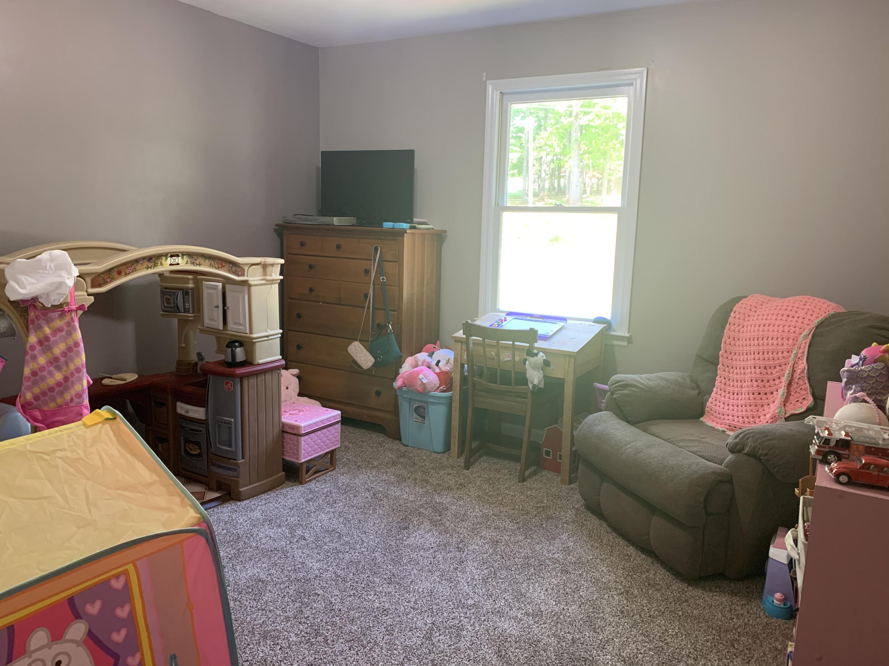 357 London Ridge Road Boones Mill, VA 24065 - Photo 9 of 28 a living room with furniture and a window