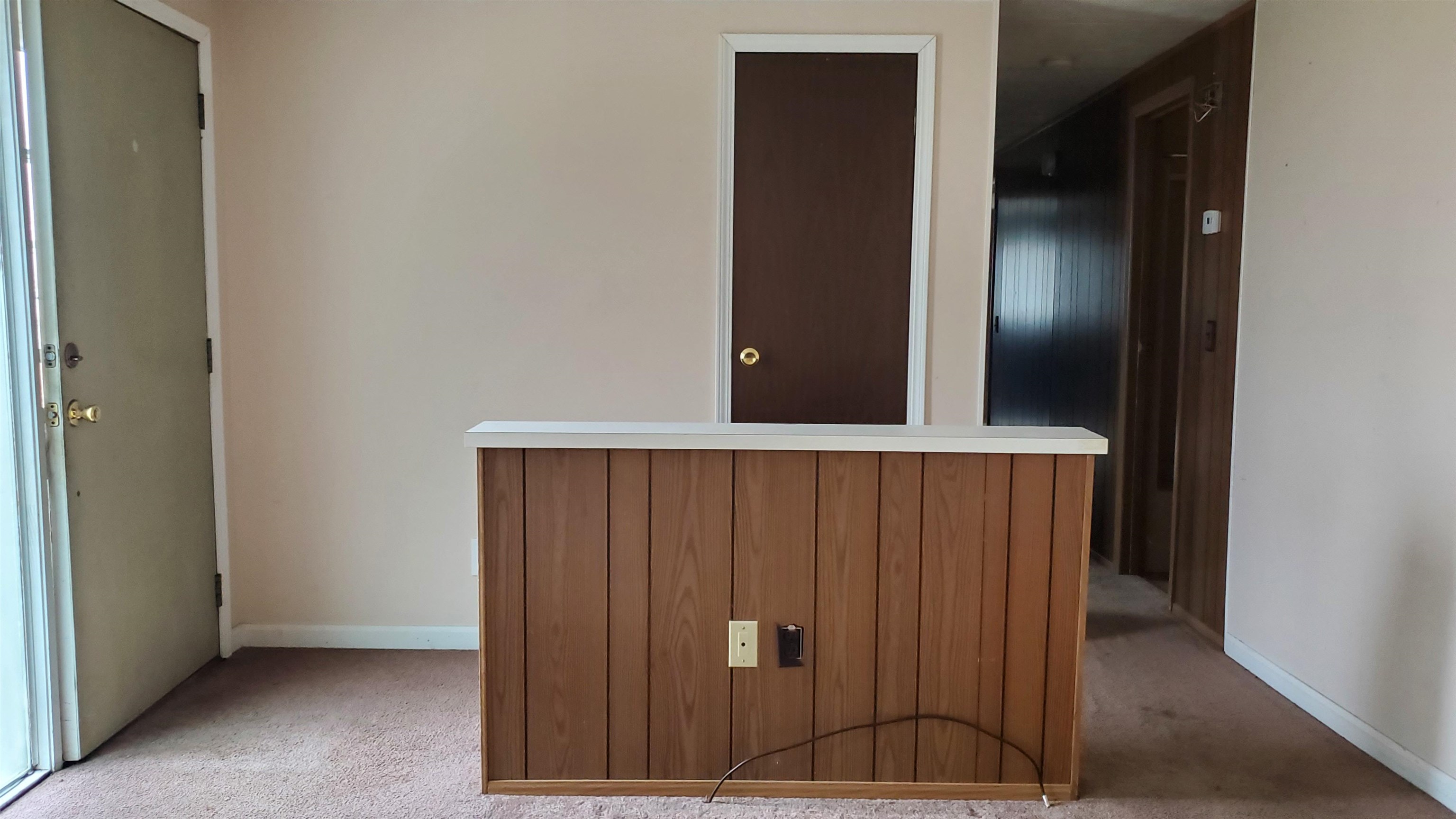 502 South Broad Street Harrison, MI 48625 - Photo 2 of 41 1940628-b221e7ef-b8a5-4058-aeaa-f6cc5e00c3dc.JPG