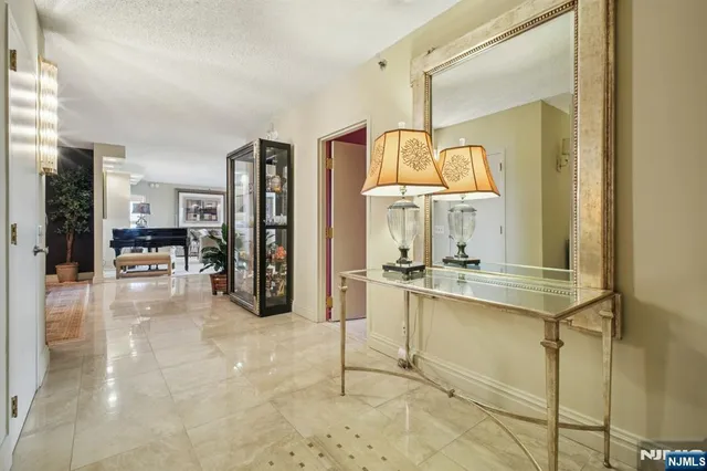 $1,275,000 | 800 Palisade Avenue, Unit PH21A, Fort Lee, NJ 07024