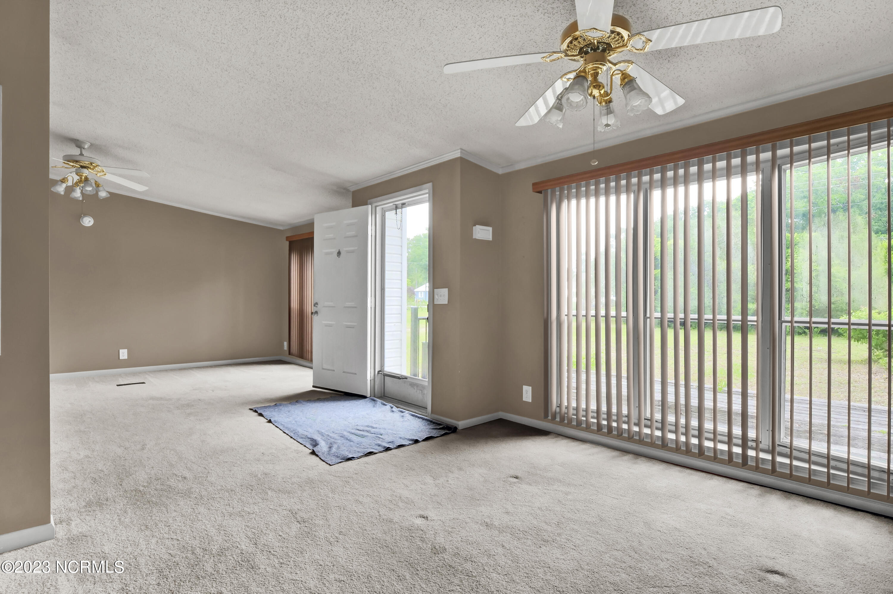 8 Scotts Hill Loop Road Wilmington, NC 28411 - Photo 11 of 40 Dining room