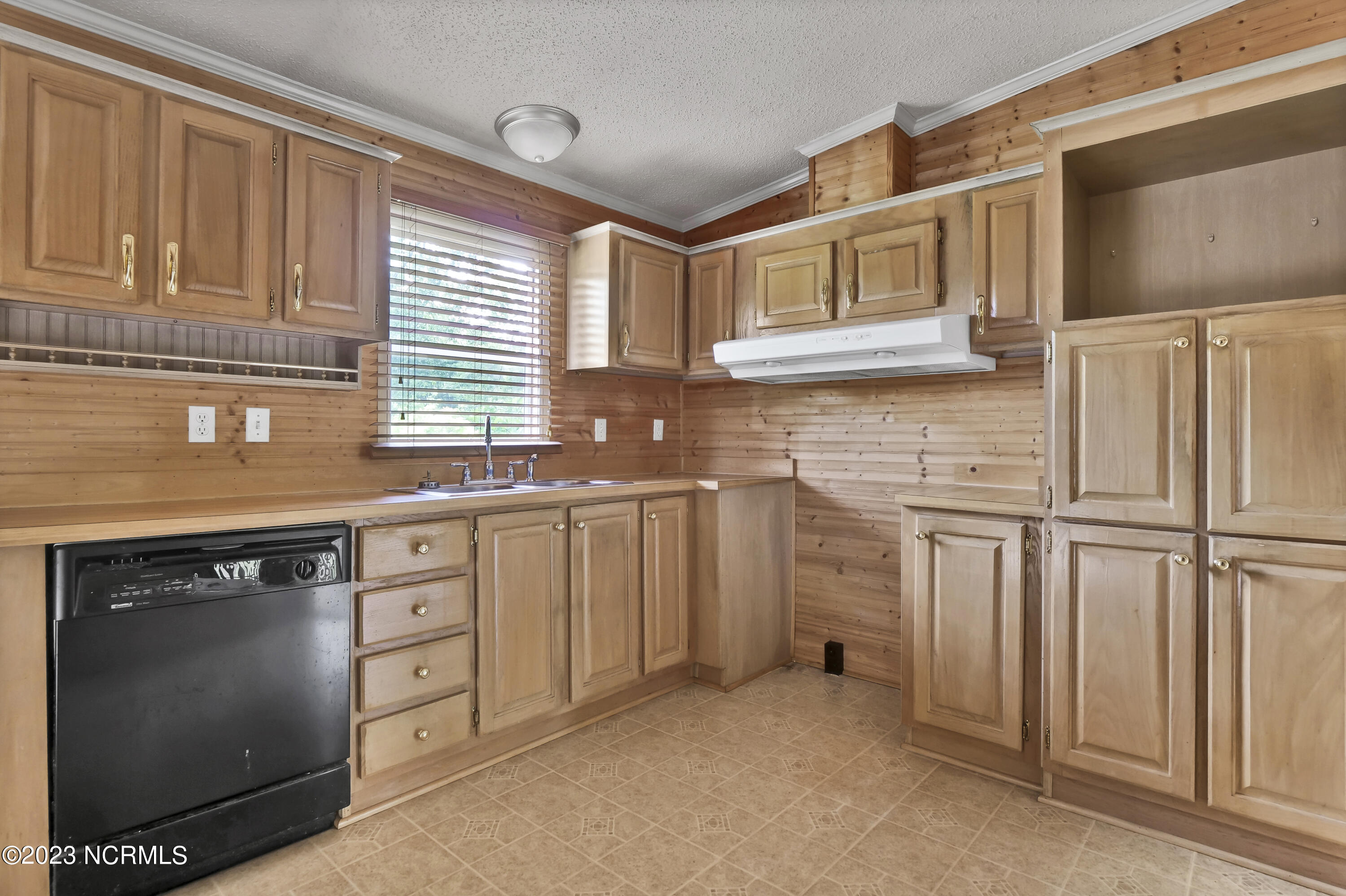8 Scotts Hill Loop Road Wilmington, NC 28411 - Photo 15 of 40 Kitchen