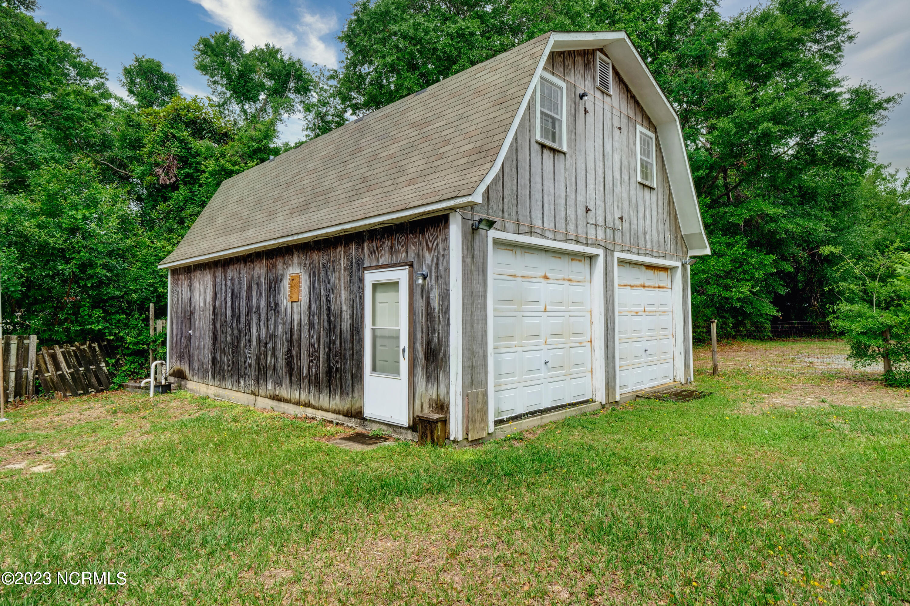 8 Scotts Hill Loop Road Wilmington, NC 28411 - Photo 26 of 40 Detached Garage