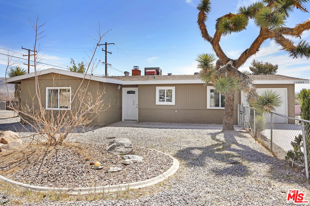 23889 S Road Apple Valley, CA 92307 - Photo 1 of 14