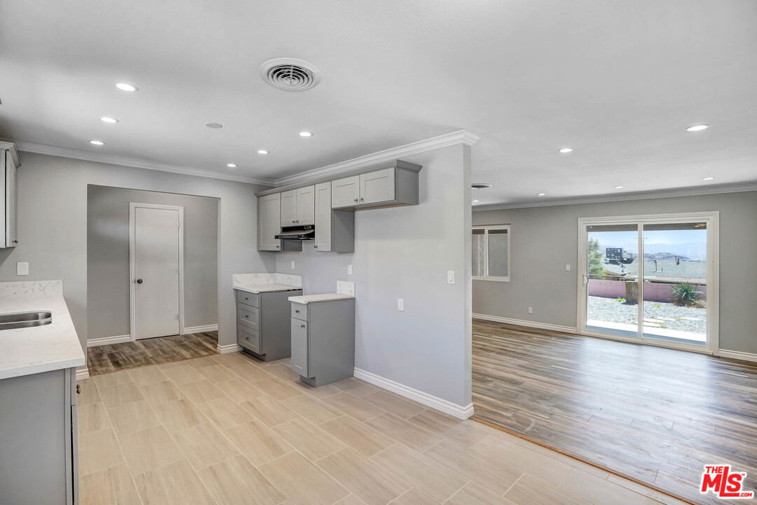 23889 S Road Apple Valley, CA 92307 - Photo 8 of 14