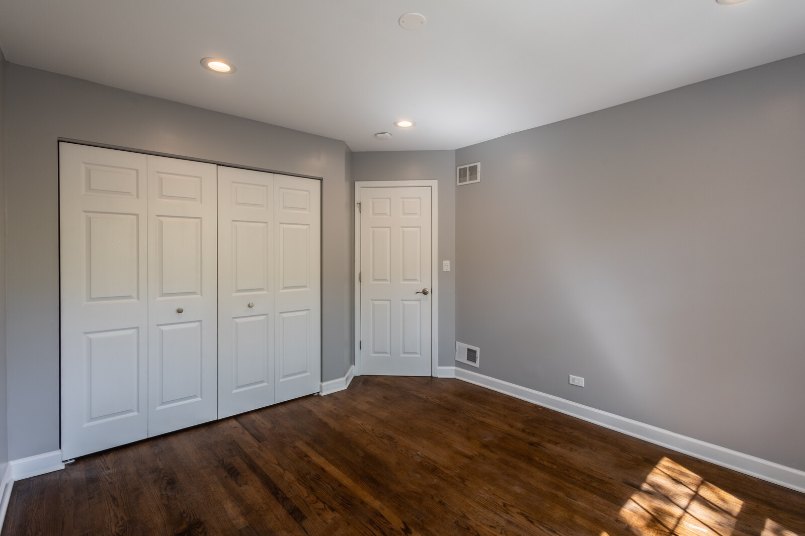 1244 Georgetown Way Vernon Hills, IL 60061 - Photo 16 of 17 a view of room