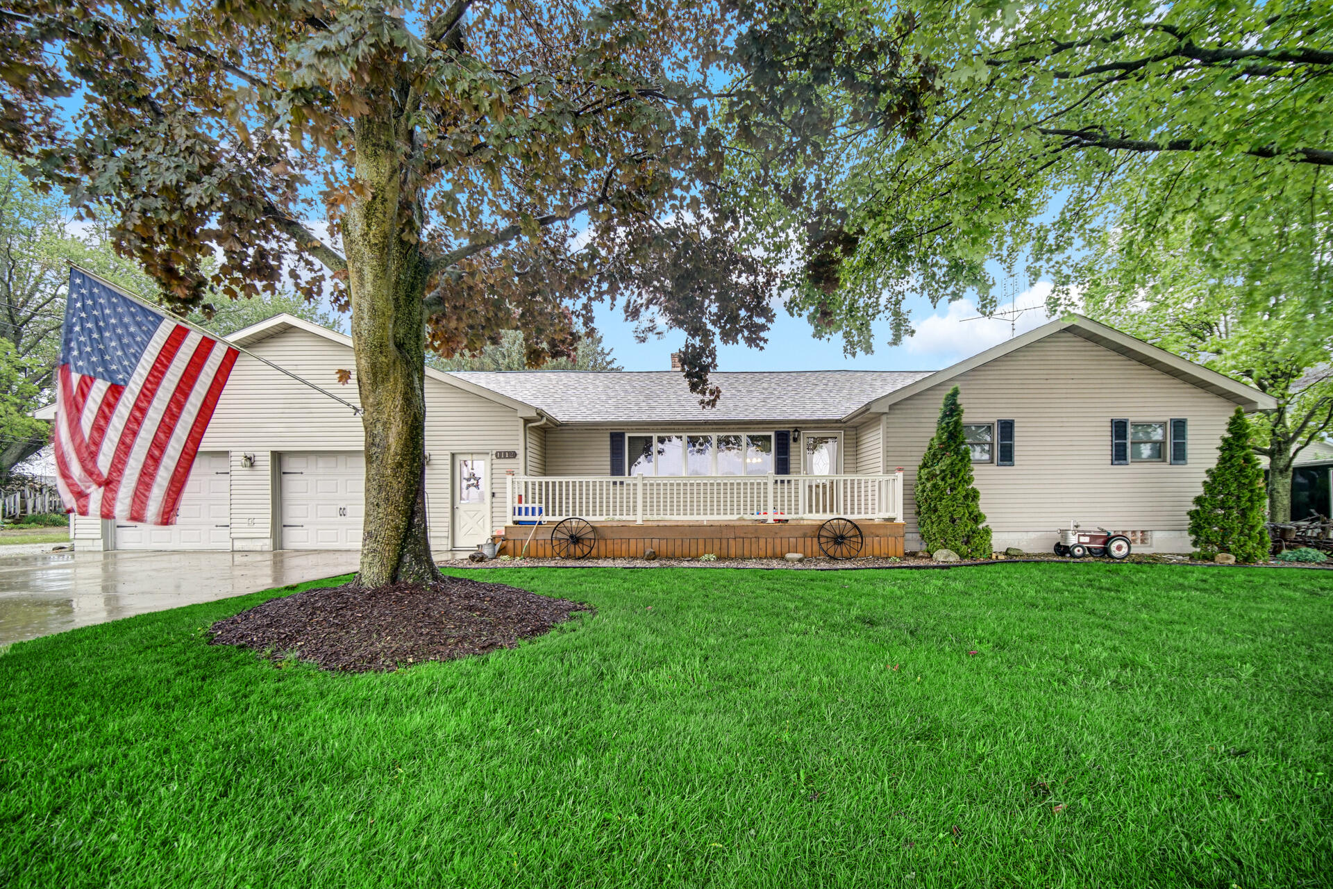 1112 East Division Road La Porte, IN 46350 - Photo 1 of 26 1920x1280