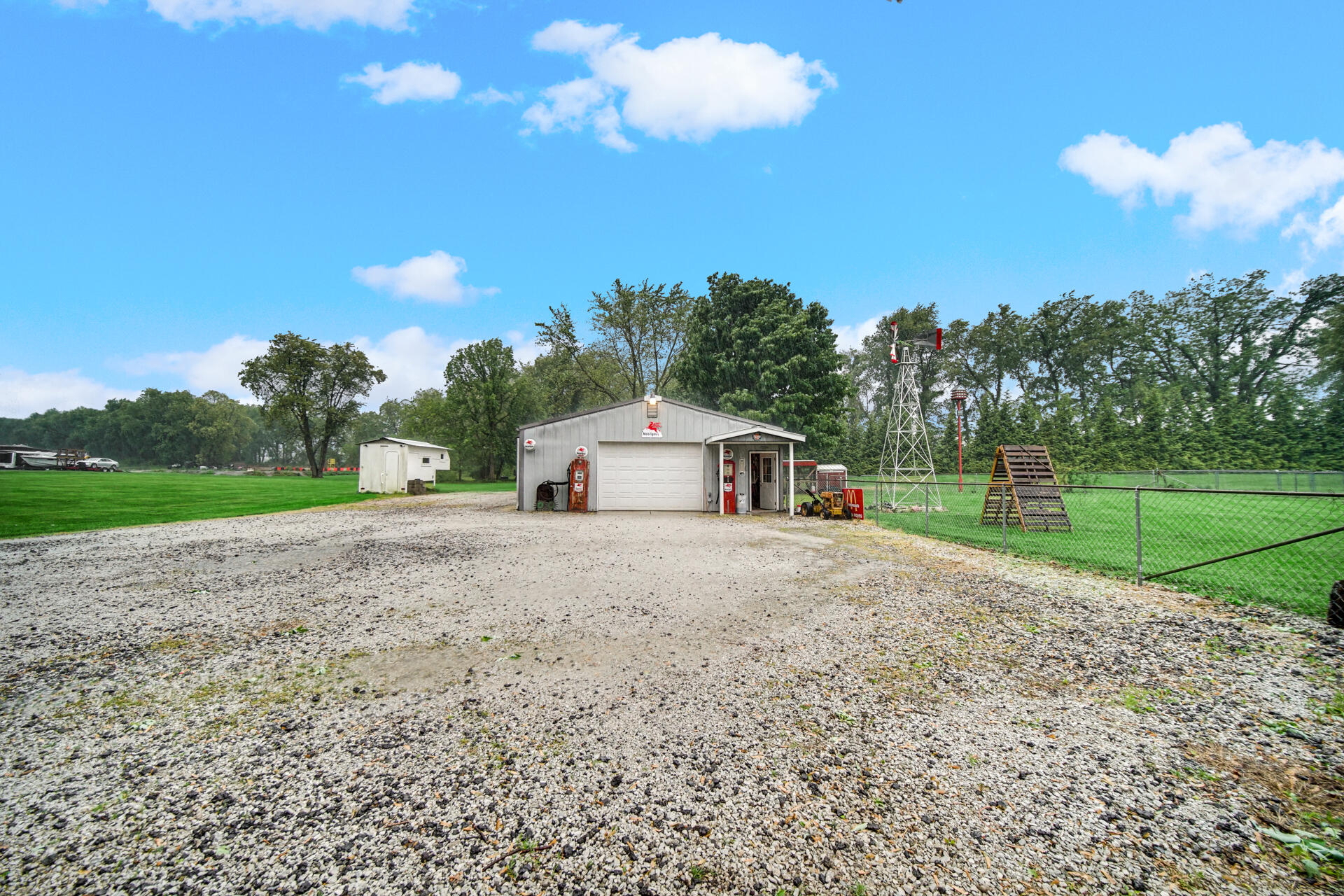 1112 East Division Road La Porte, IN 46350 - Photo 22 of 26 1920x1280