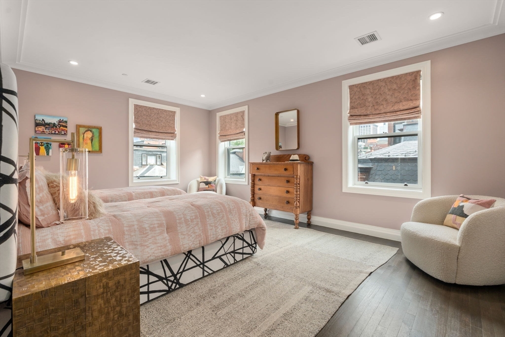 401 Beacon Street, Unit PH Boston, MA 02115 - Photo 26 of 35