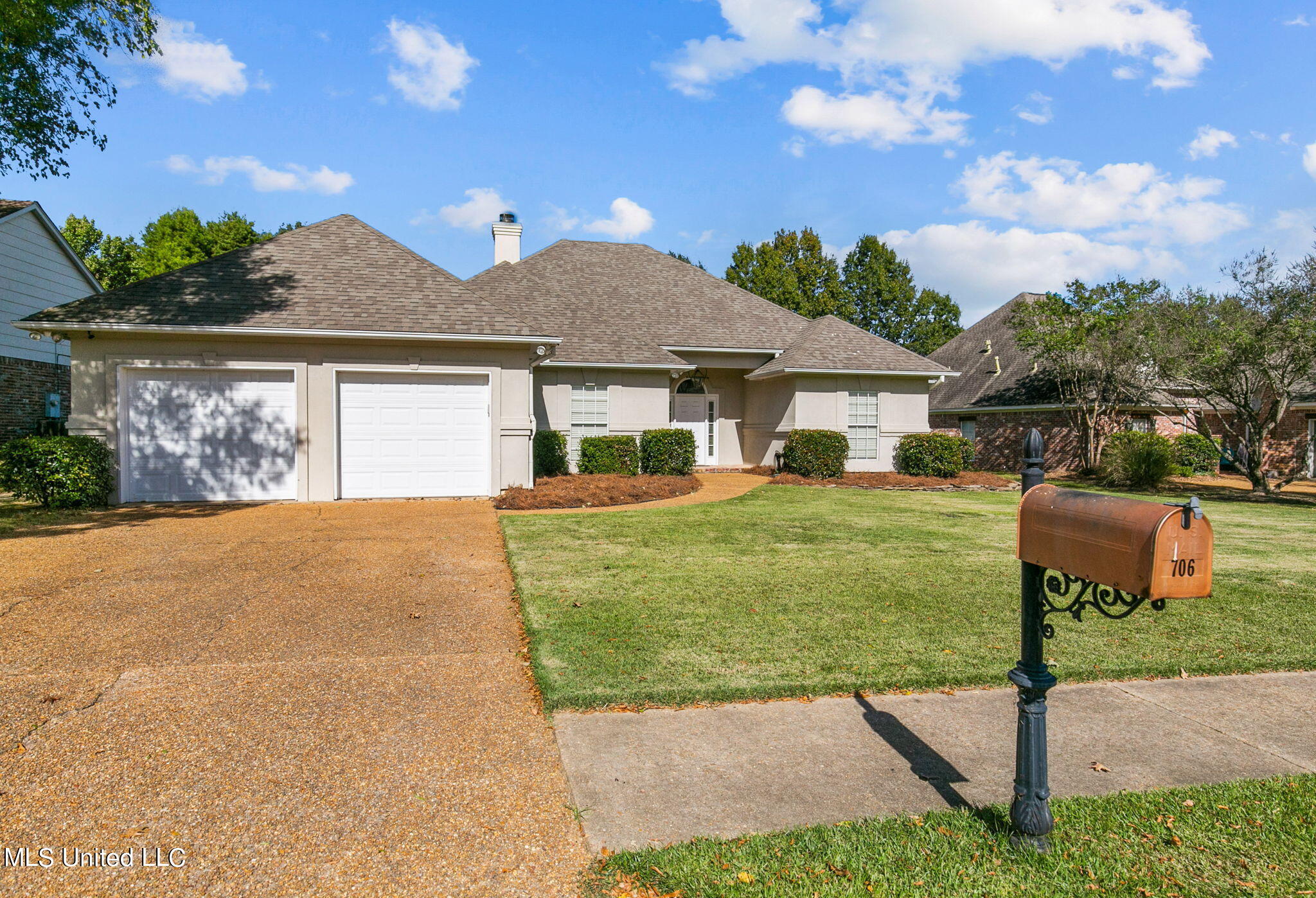 706 Danforth Drive Madison, MS 39110 - Photo 3 of 41 3-web-or-mls-706 Danforth-3