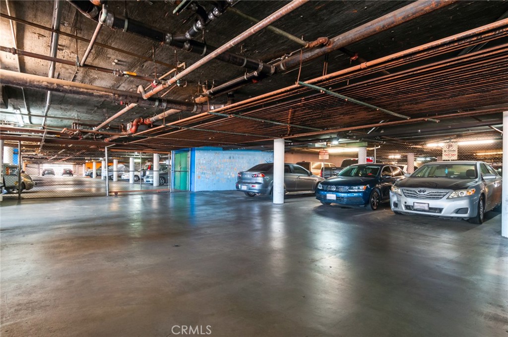 450 East 4th Street, Unit 221 Santa Ana, CA 92701 - Photo 28 of 43 a view of parking area