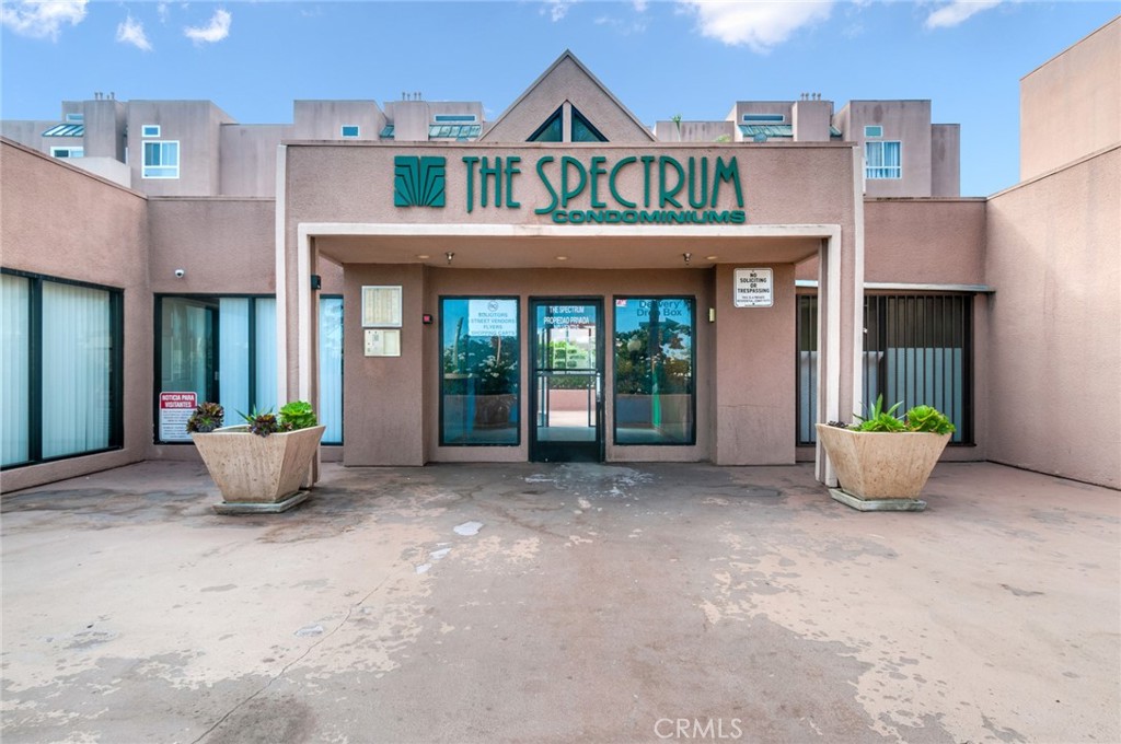 450 East 4th Street, Unit 221 Santa Ana, CA 92701 - Photo 7 of 43 a view of an house with roof deck