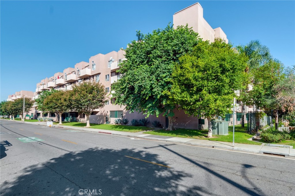 450 East 4th Street, Unit 221 Santa Ana, CA 92701 - Photo 8 of 43 a view of a building with a street