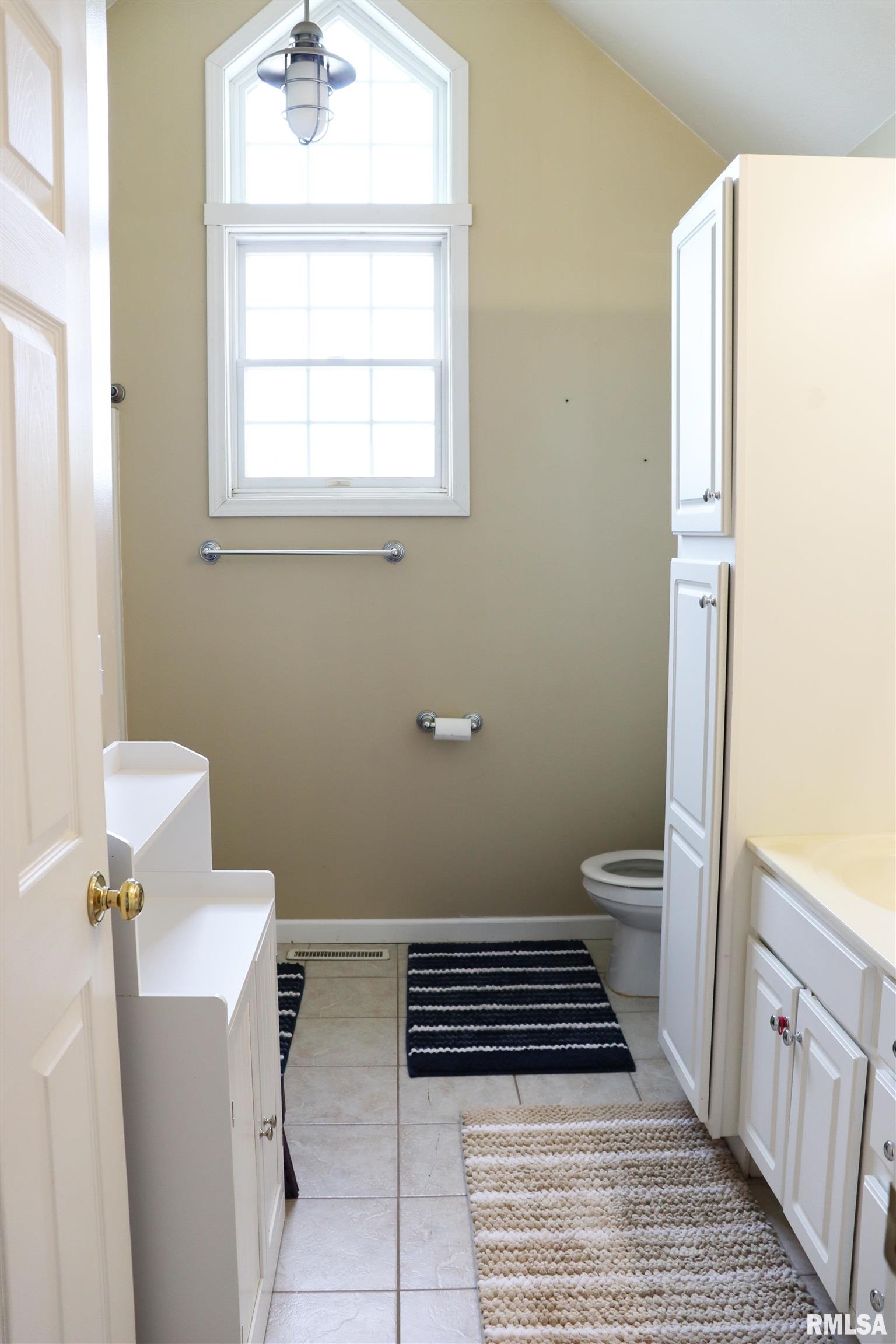 1157 East Guth Road Washington, IL 61571 - Photo 45 of 74