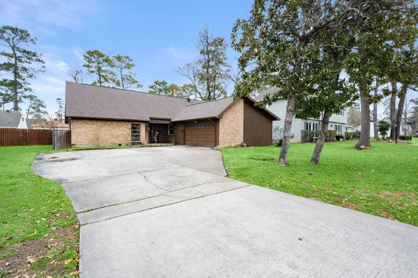 $2,400 | 706 Shenandoah Drive, Shenandoah, TX 77381